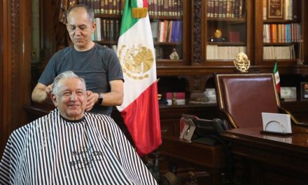 La única persona que ‘le toma el pelo’ a López Obrador