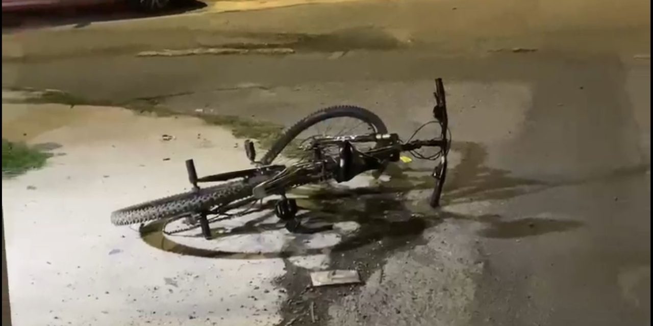 Arrolla a ciclista y huye del lugar en Saltillo