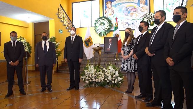Rinden homenaje a Don Manuel Gil Vara