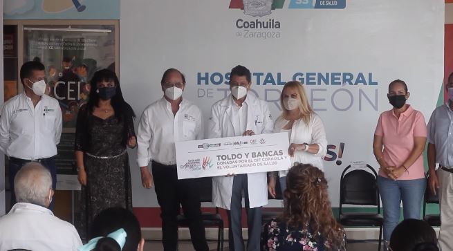 DIF Coahuila instala bancas en hospital general de Torreón