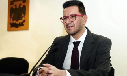 Rector de la UNAM pide renuncia de director por declaración sobre feminicidios