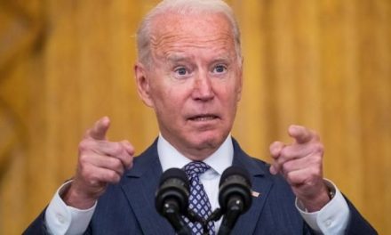 Biden advierte al EI tras atentado en Kabul: «Los vamos a capturar y haremos que paguen»