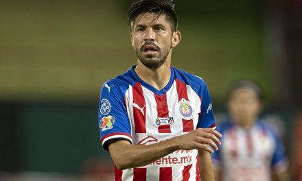 ¿Regresa a Santos? Oribe Peralta no se retirará si sale de Chivas