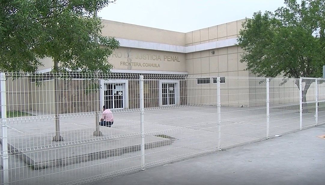Sentencian a 21 años de cárcel a maestro violador de Monclova