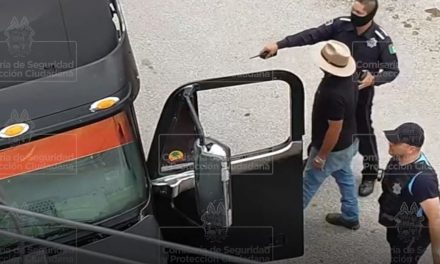 Recuperan policías tráiler robado en Saltillo