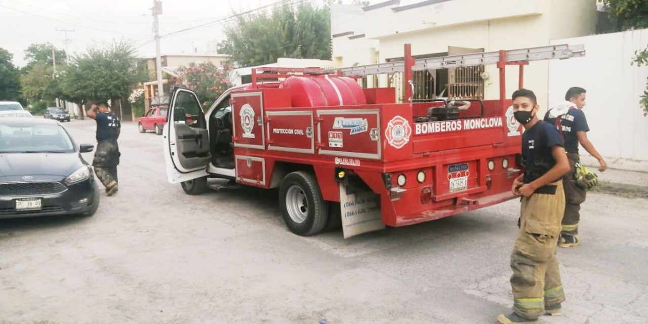 Bomberos salvan a abuelitos de morir en explosión en Monclova