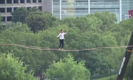 Video: Slackliner Conquista la Torre Eiffel