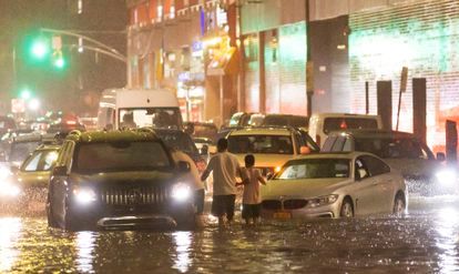 Reportan al menos nueve personas muertas por las catastróficas inundaciones en Nueva York