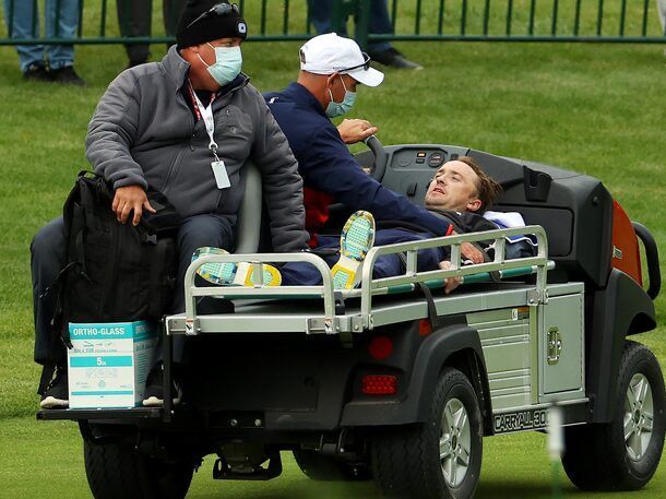¡Tom Felton se desmaya en pleno juego de golf!