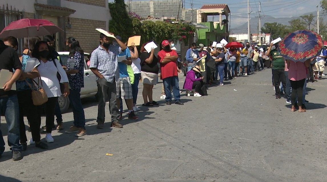 Rezagados saturan módulos de vacunación en Ramos Arizpe