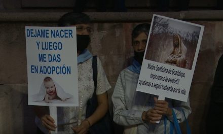 Se manifiestan en Saltillo a favor de la vida