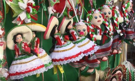 Saltillenses no se ponen patrios, bajan ventas de artículos alusivos a la Independencia