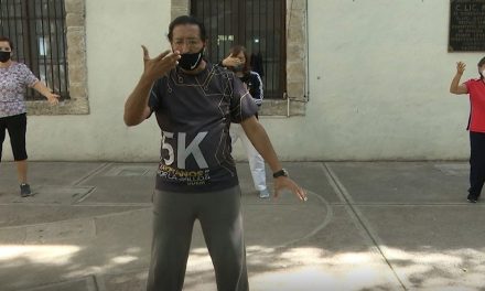 Invitan a clases de taichí y yoga para adultos mayores en Saltillo