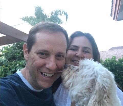 Comentarista de Televisa Deportes revela que se casó con su hermanastra