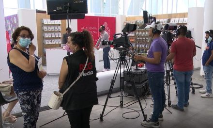 El Gigante de Coahuila se hace presente en la Feria del Libro