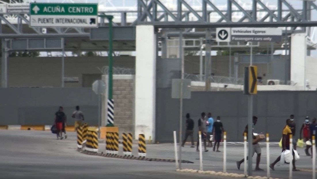 Cierre de frontera haría perder billones de dólares a la industria
