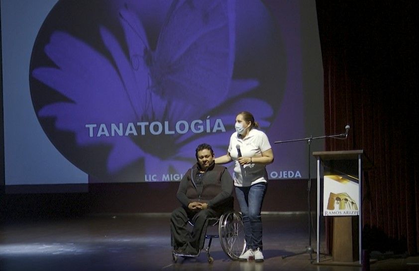 Imparte DIF Coahuila conferencia sobre tanatología
