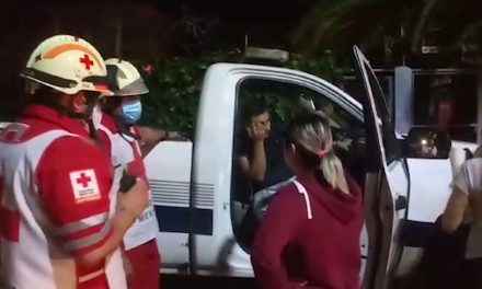 Vecinos capturan a conductor; quiso huir tras accidente al oriente de Saltillo