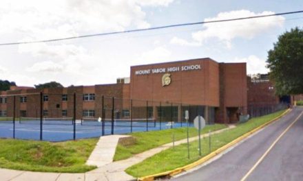 Muere estudiante por tiroteo en escuela de Carolina del Norte