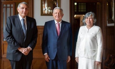 María Estela Ríos reemplaza a Julio Scherer en la Consejería Jurídica, informa AMLO