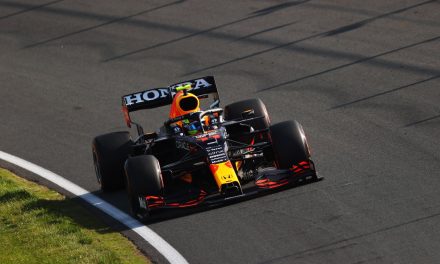 Checo Pérez rescató puntos en el GP de Países Bajos