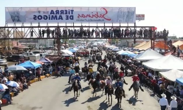 Participan 150 jinetes en la Cabalgata de Santo Domingo
