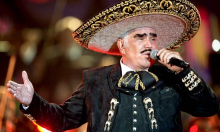 La salud de Vicente Fernández sigue atrayendo la atención de todos
