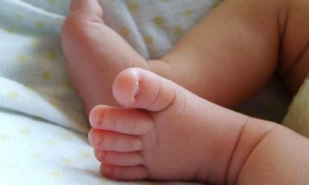 Bebé de cuatro meses se ahoga con biberón mientras su mamá dormía en Múzquiz, Coahuila
