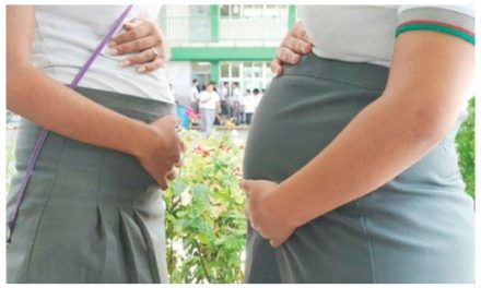 Buscan reducir embarazos en adolescentes en Coahuila