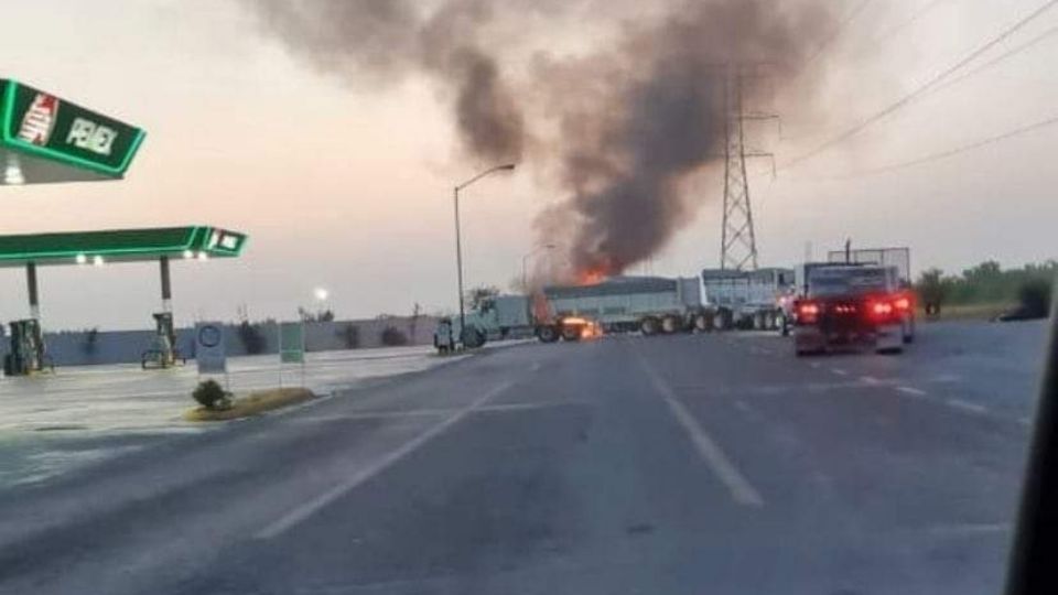 Tamaulipas amaneció entre bloqueos y balaceras