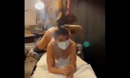 Susy Cortez se hace otro tatuaje en honor a Messi esta vez en la parte más íntima de su cuerpo (video)