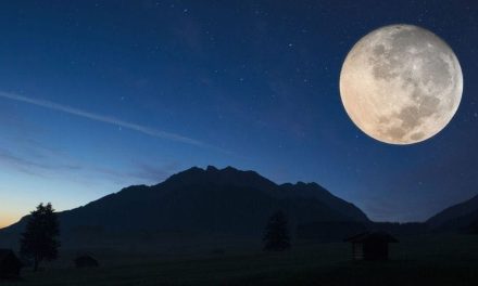 ¿Problemas para dormir? La luna afecta tu sueño