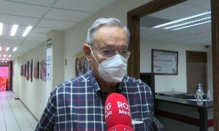 El secretario de Educación sigue luchando por su vida