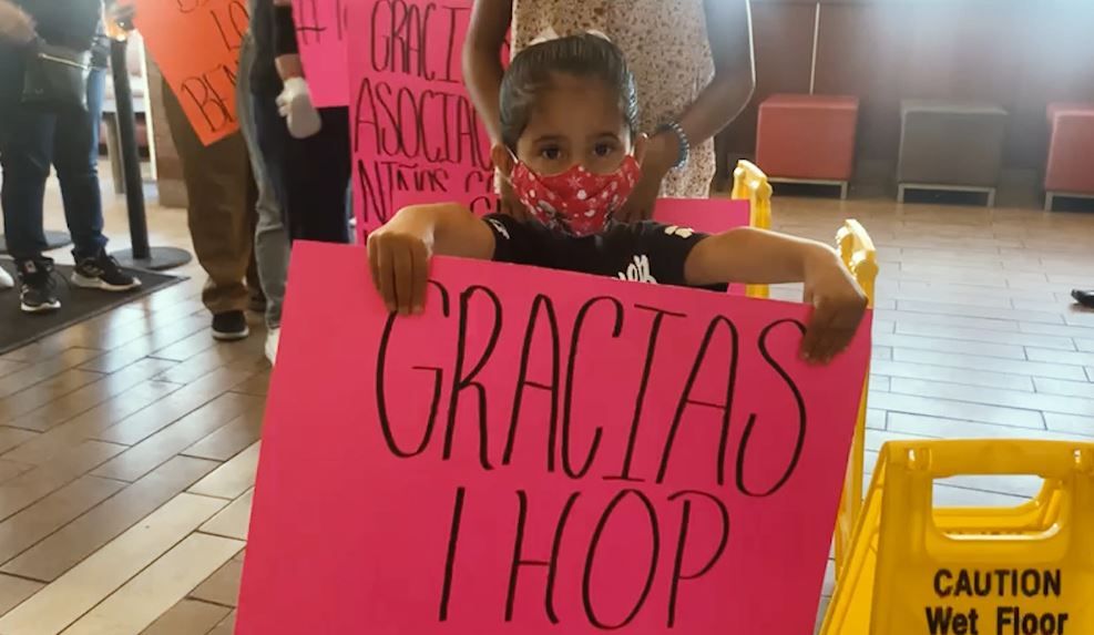 ¡Todo un éxito National Pancake Day en Saltillo!