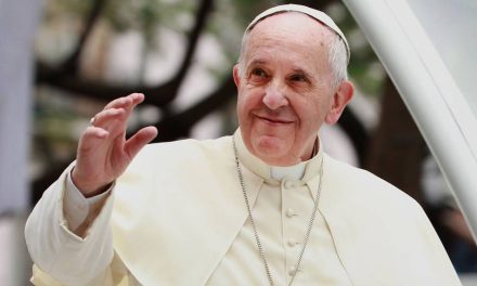 El papa Francisco intercederá por un salario universal