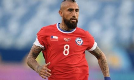 Arturo Vidal, en medio del escándalo; es captado borracho en su Ferrari