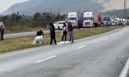 Encuentran hombre sin vida en la carretera Torreón-Saltillo