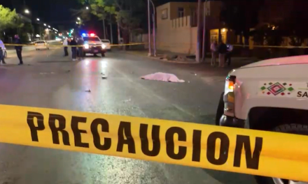 Motociclista muere tras ser embestido en las calles de Saltillo