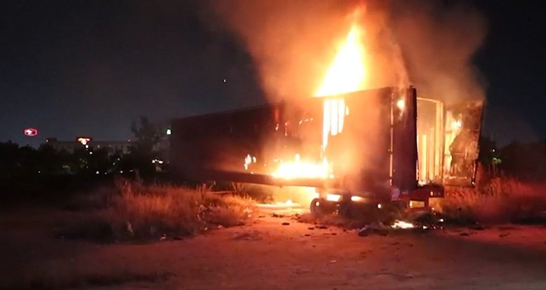 Pirómano provoca incendio en Saltillo… ¡atrás de Pemex!