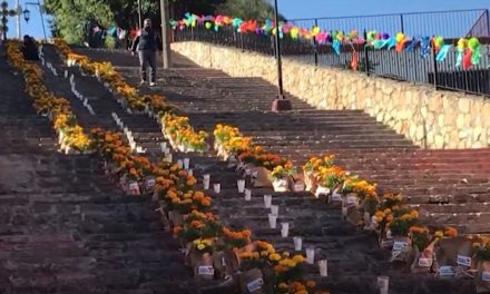 ‘Reviven’ en Saltillo monumental altar de muertos
