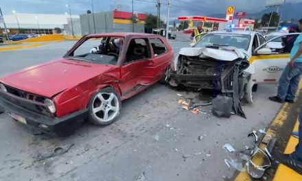 ¡Cafres colapsan el periférico! Conductores protagonizan 3 aparatosos choques