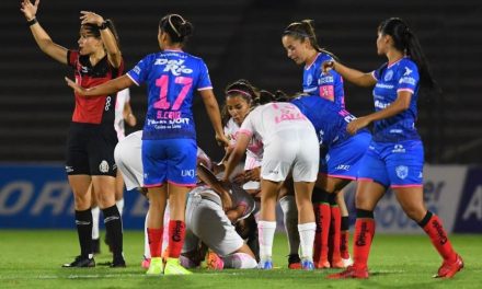 La escalofriante lesión de una jugadora del Santos Laguna femenil