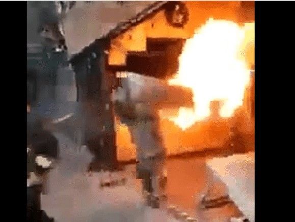 ¡Héroe sin capa!  Bombero de la CDMX carga un tanque de gas en llamas para evitar una tragedia