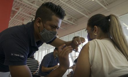 Concluye aplicación de segunda dosis de Pfizer a chavos de 18 a 29 años
