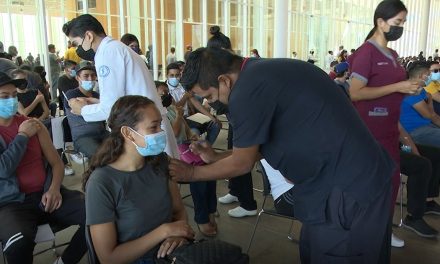 Ya inició la aplicación de segunda dosis AstraZeneca a chavos de Saltillo y Arteaga
