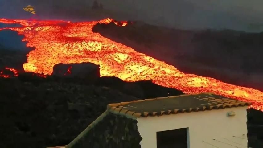 Volcán de La Palma arroja tsunami de lava