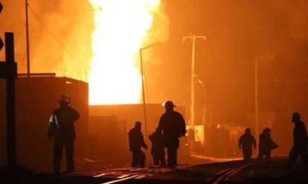 Explosión de ducto de gas deja un muerto y siete heridos en Puebla