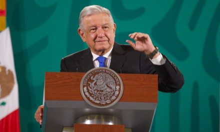 En el caso de Rosario Robles no hay venganza, señala AMLO