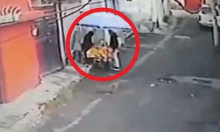 Asaltan a doñita que vendía tamales, malandro sigue prófugo (video)