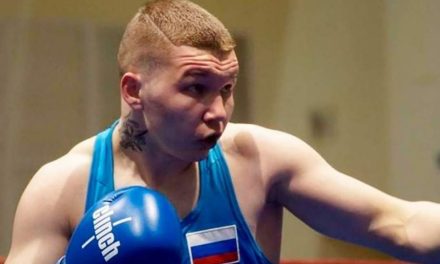 Boxeador ruso enfrenta a oso que mató a su amigo tras ataque y ahora está en coma inducido